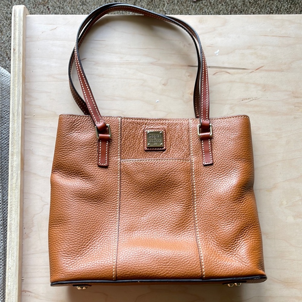Dooney & Bourke chestnut pebble leather medium sized shoulder bag/tote